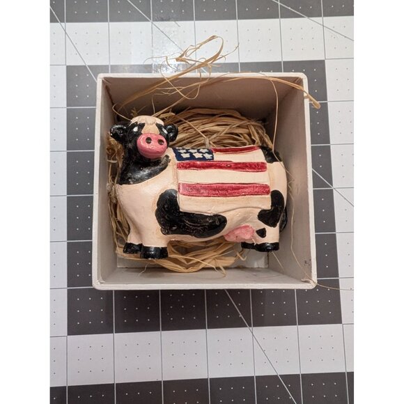 Love my Country Home Resin Cow Flag Ornament w/ hanging box straw nest rustic - Picture 1 of 13